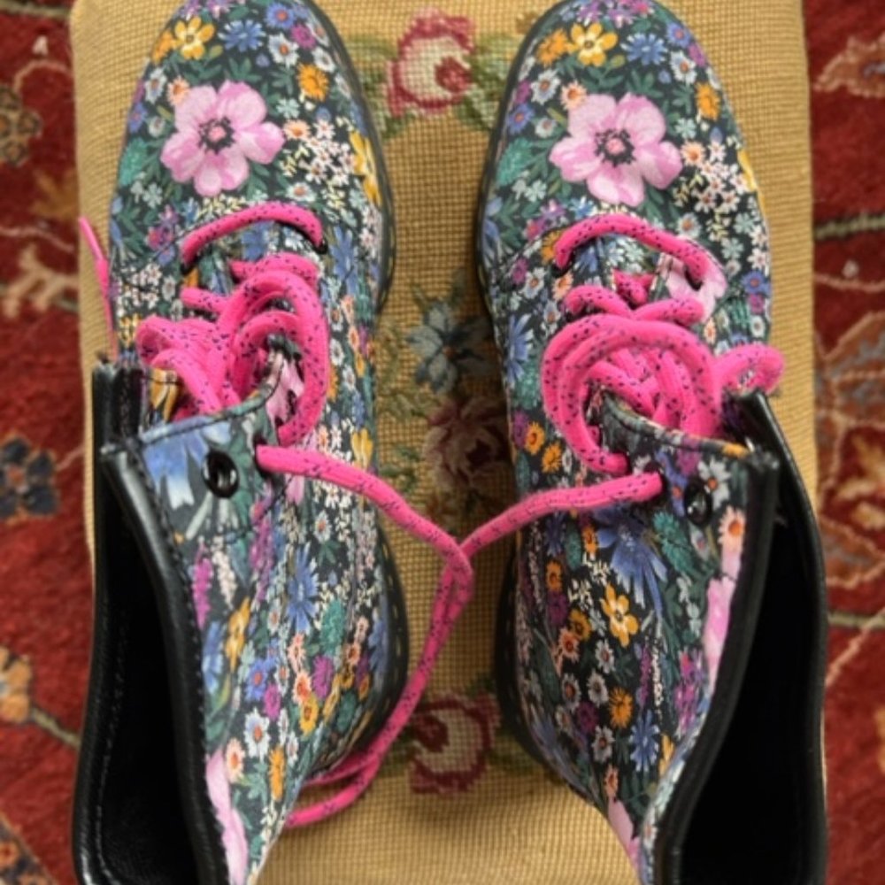 Dr Martens Newton WL Floral Print Canvas Lite Sole Boots Women’s Size 39
